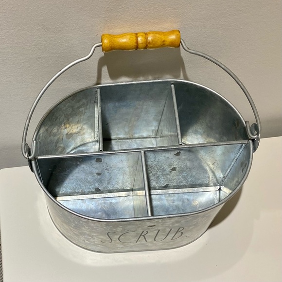 Rae Dunn “SCRUB” Galvanized Cleaning Caddy/Organizer w/Wood Handle - Picture 4 of 4